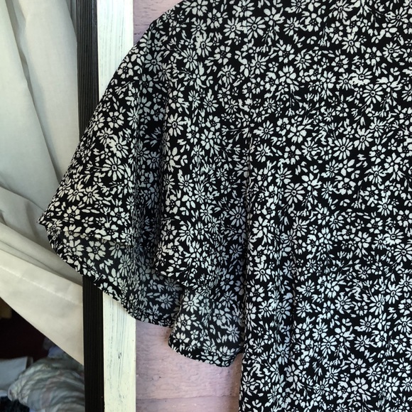 MONTEAU: Wrap, floral mini dress - Picture 3 of 3